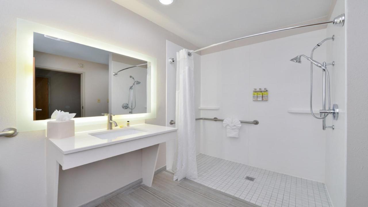 Holiday Inn Express Hotel & Suites La Place By Ihg Exteriör bild